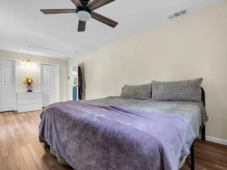 8 Pacific Ter — Photo 27
