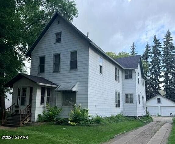 1st image of 513 6th Ave N