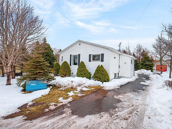 3rd image of 9 Witch Hazel Road