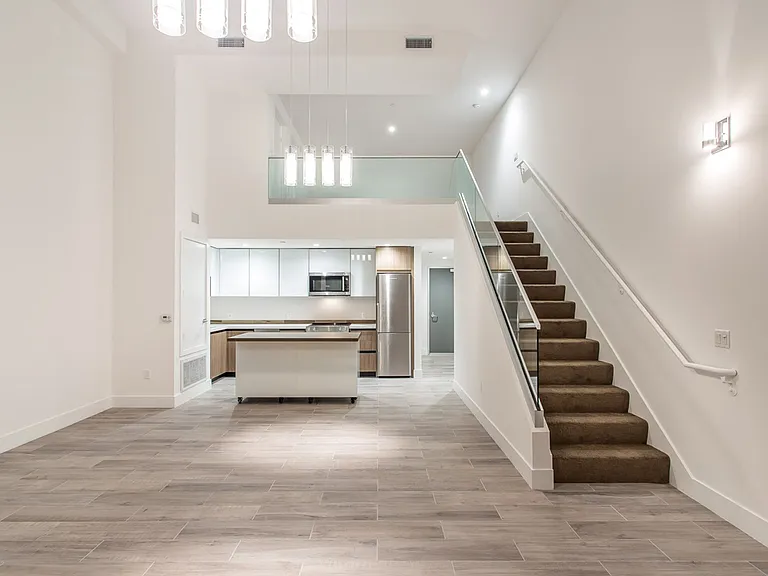 La Brea Regency LLC — Photo 17