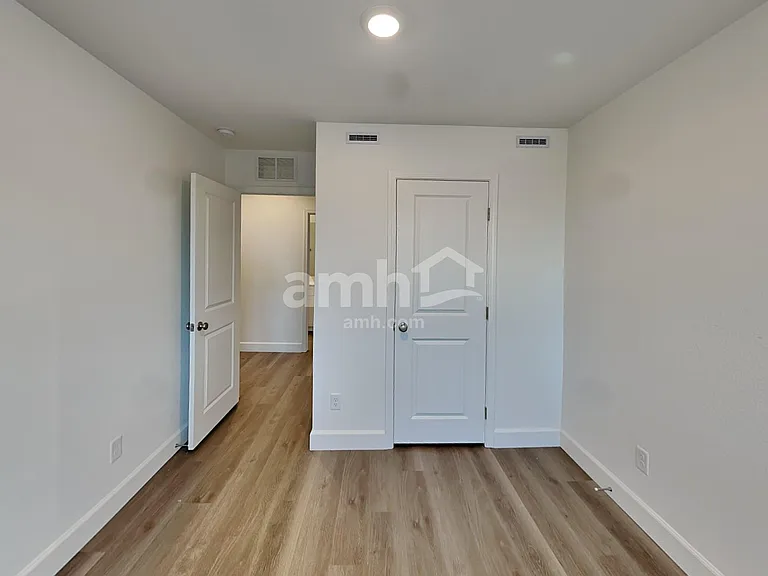 6411 Rush Ave — Photo 20