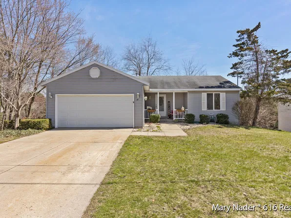 211 152nd Ave, Holland, MI 49424