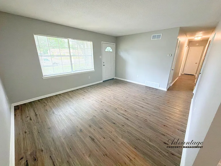 3816 Ford Rd — Photo 2