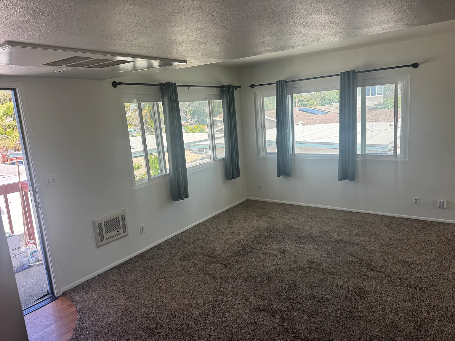 2 bed, 850 sqft, $3,100 — Photo 4