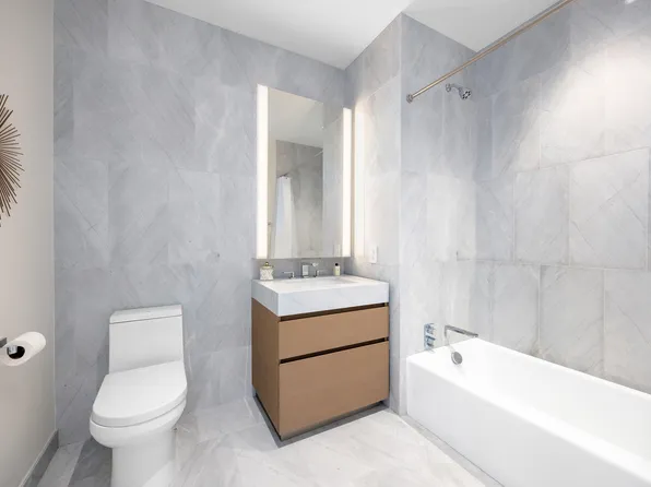 15 Hudson Yards image 13 of 30