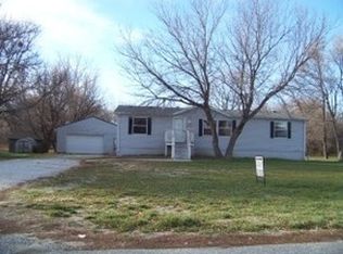 2712 S 18th St, Council Bluffs, IA 51501