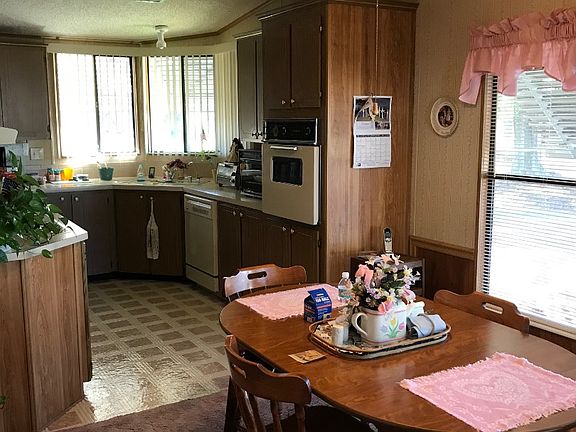 5th image of 302 S Edgewater Dr