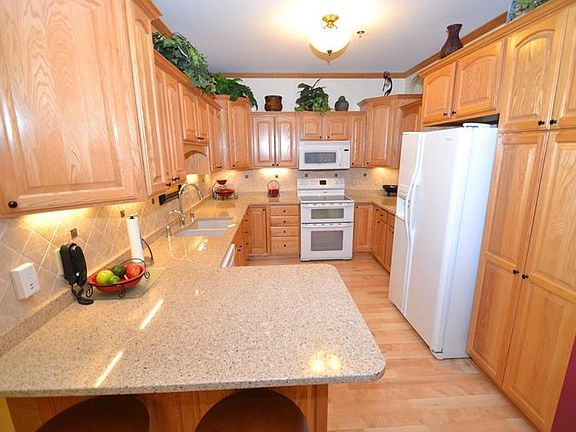 3rd image of 1275 Shadowood Cir Unit 107