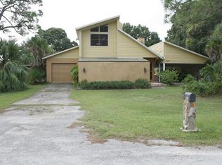 9522 W Flora St, Tampa, FL 33615