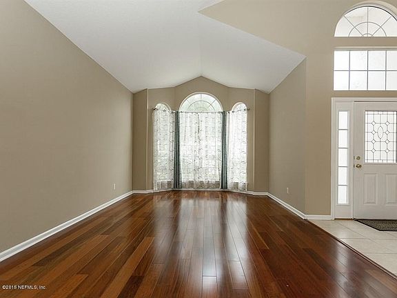 Living & Dining Combo View 1
