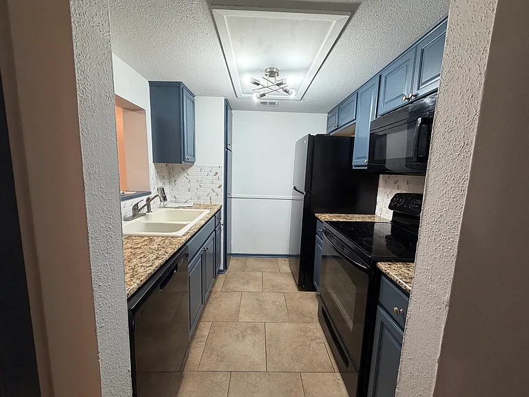 3121 Johnston St #138 — Photo 10