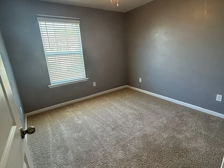 1210 N Norwhich Ln — Photo 13