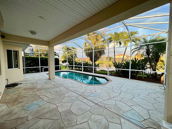 4th image of 15459 Laguna Hills Dr