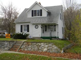 1807 S Taylor St, South Bend, IN 46613