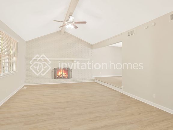 4th image of 2481 Hidden Hills Dr