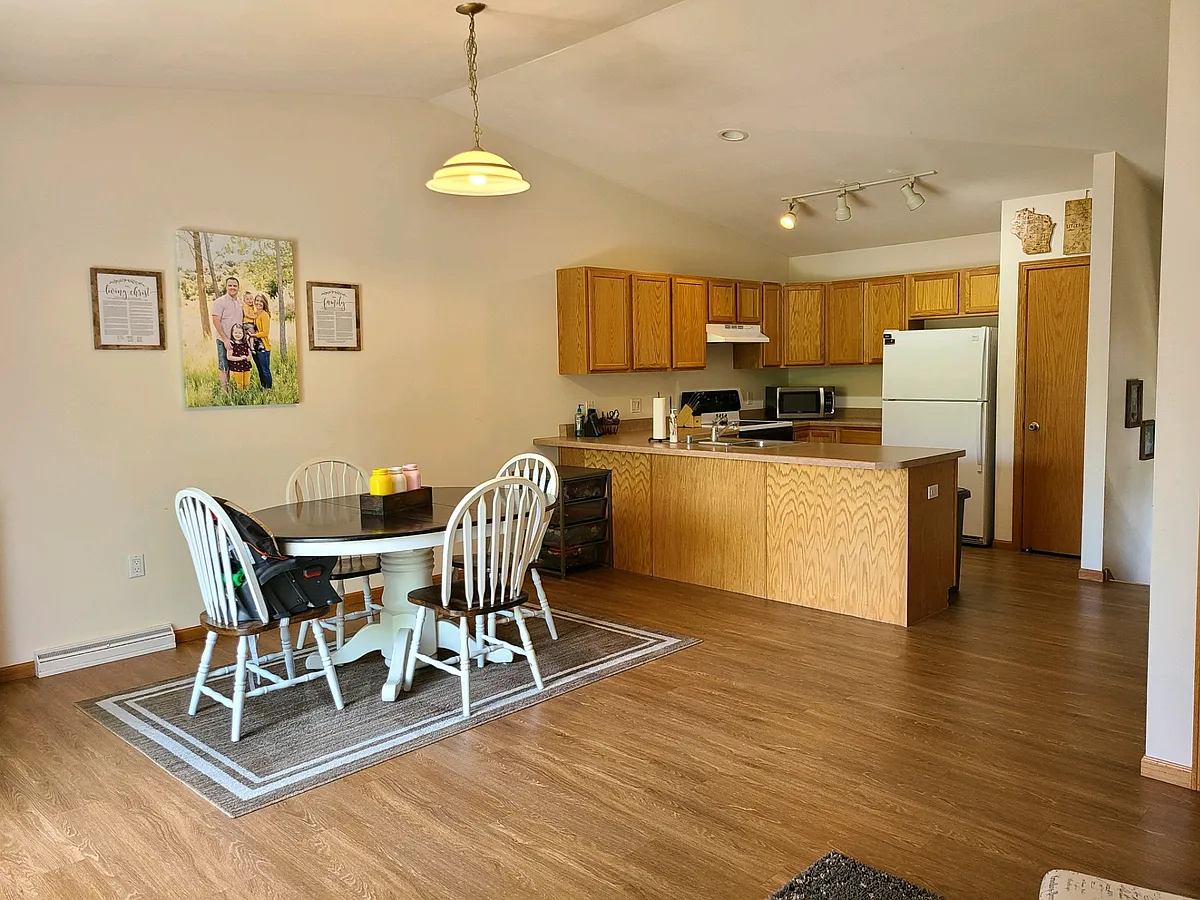 Building Photo - 419 Blaser Dr