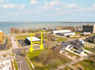 2 E Market St, Sandusky, OH 44870