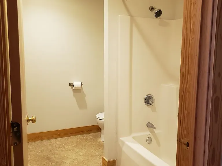 116 Pleasant St — Photo 13