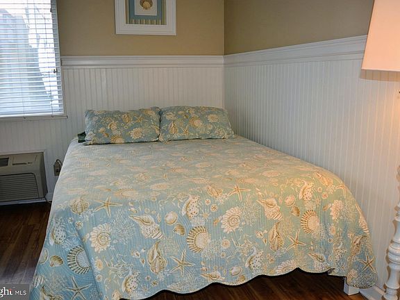 2nd image of 1110 Wesley Ave #104