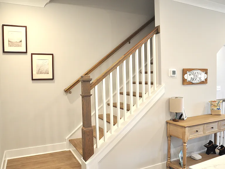 2nd floor staircase.