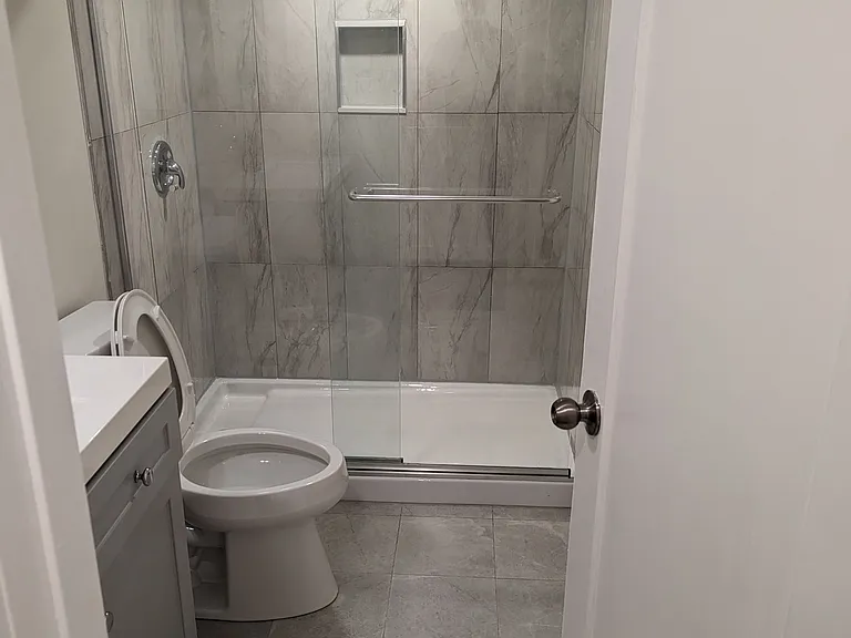 100 Westgate Ave #BASEMENT — Photo 22