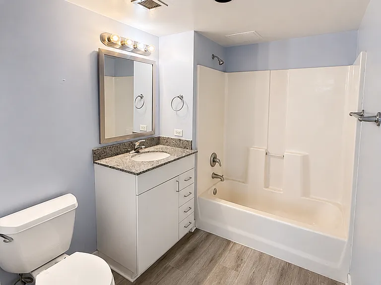 425 W Beech St #208 — Photo 18
