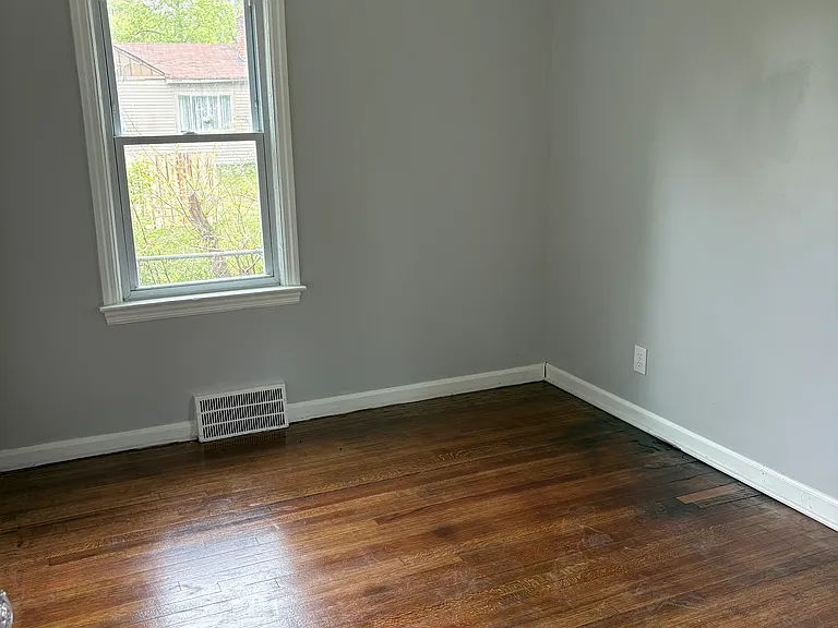 14347 Westwood St — Photo 13