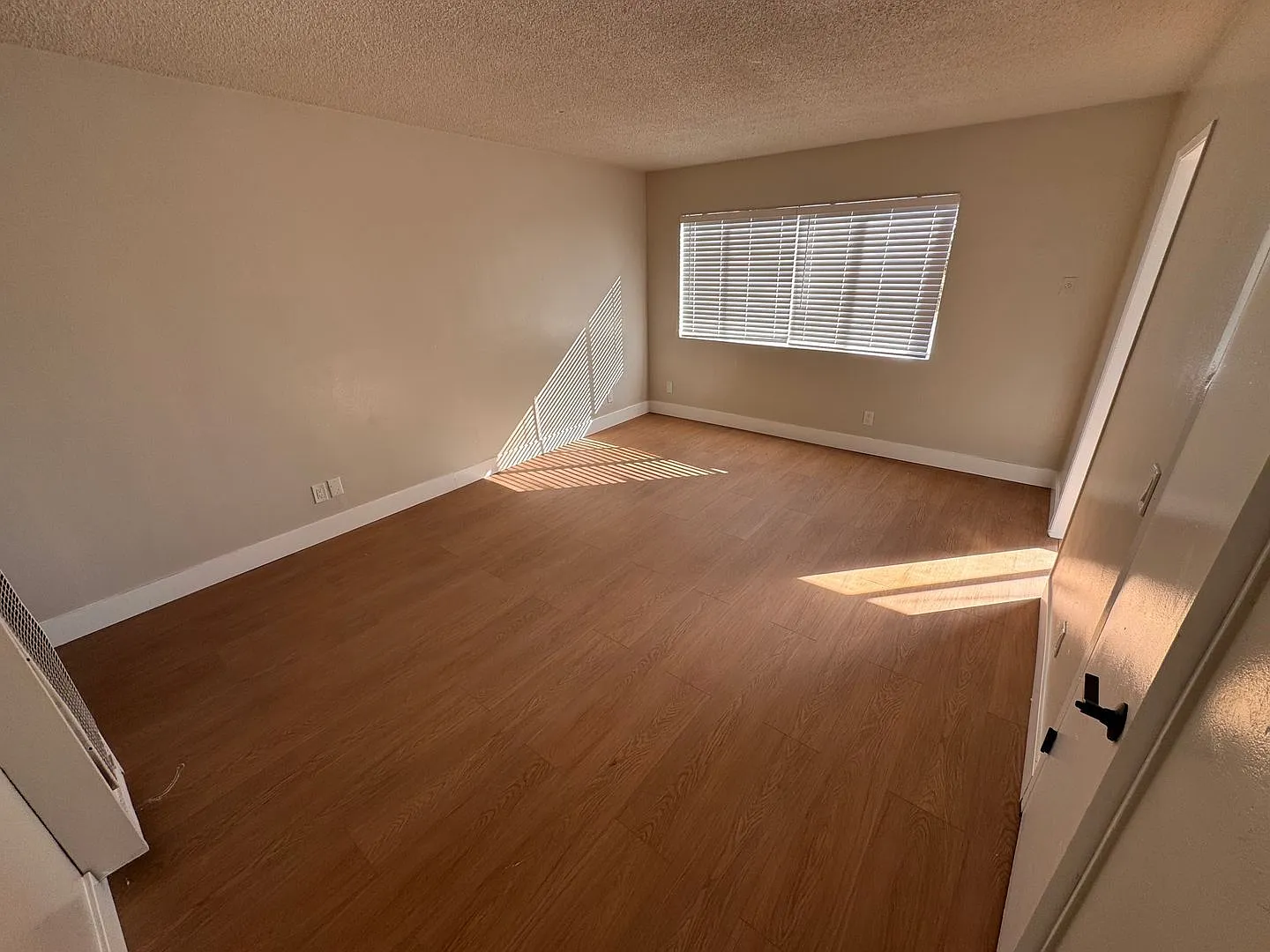 Studio, 1.0 bath, $1,500 — Photo 3