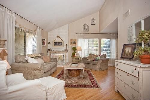 4th image of 638 W San Doval Pl