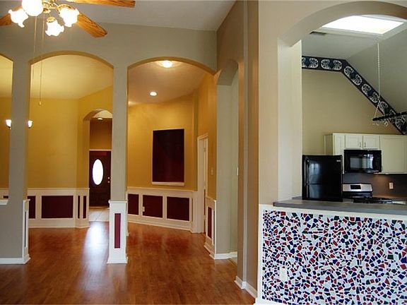 5th image of 1323 Noble Glen Dr