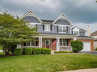 285 Bluegrass Pkwy, Oswego, IL 60543