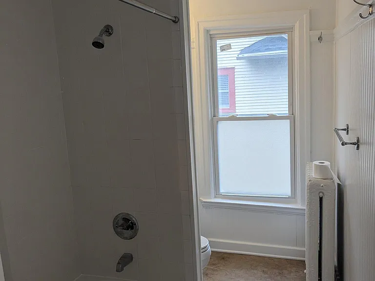 1024 Chester St SE #2 — Photo 5