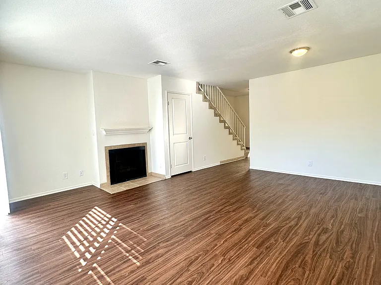 Terrace Trousdale Apartments — Photo 25