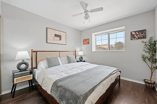 37 Roycroft Photo 1