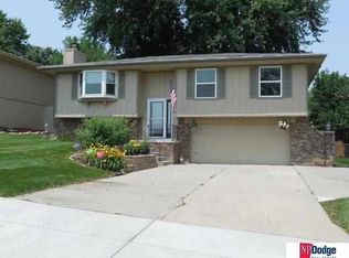 15126 Monroe St, Omaha, NE 68137