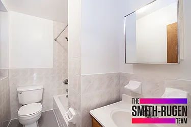 Rented by R New York