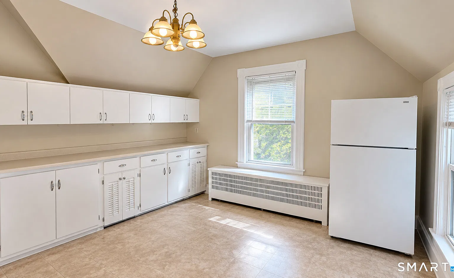 1 bed, 1200 sqft, $1,900 — Photo 3