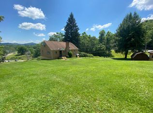 11 Cranberry Dr, Clarksburg, WV 26301