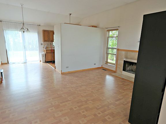 4th image of 2037 Aspen Dr