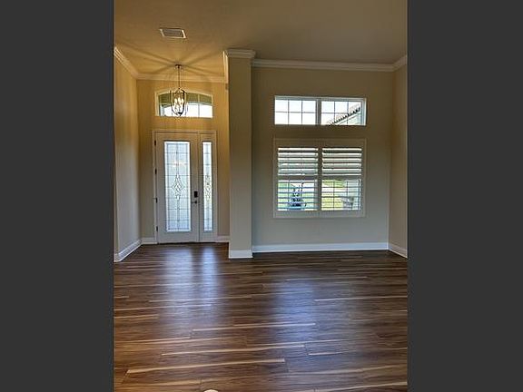 3rd image of 1559 N Killebrew Point