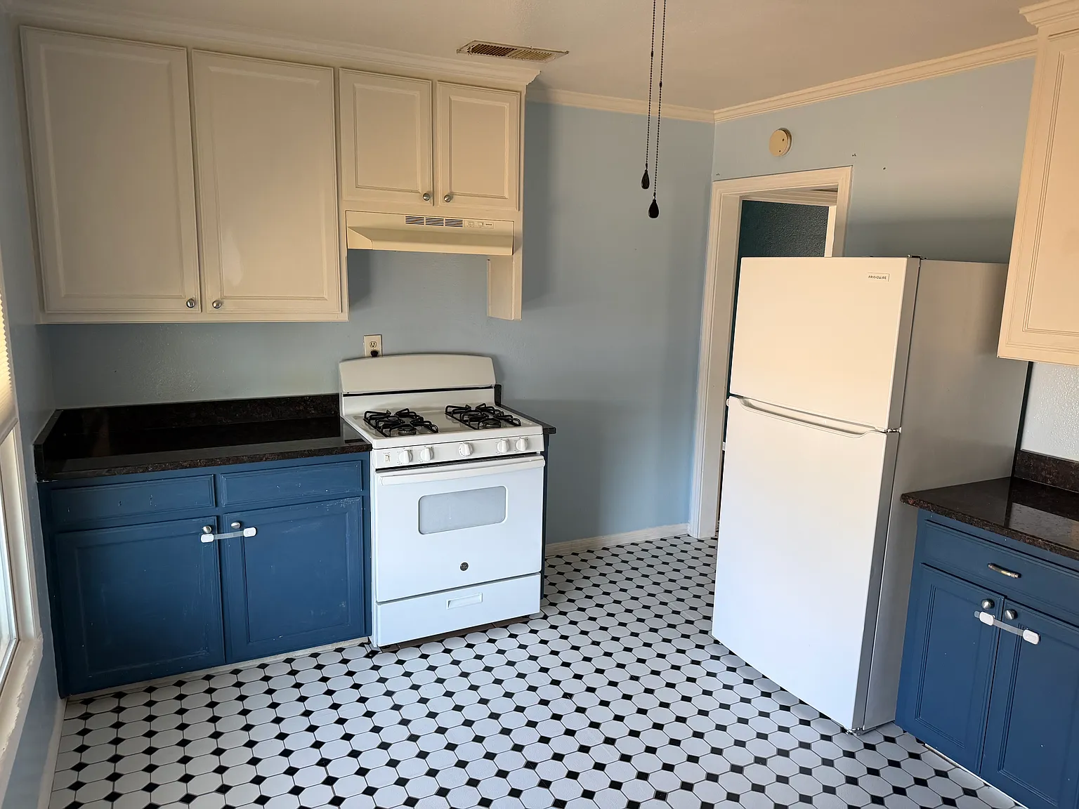 2 bed, 800 sqft, $1,500 — Photo 4