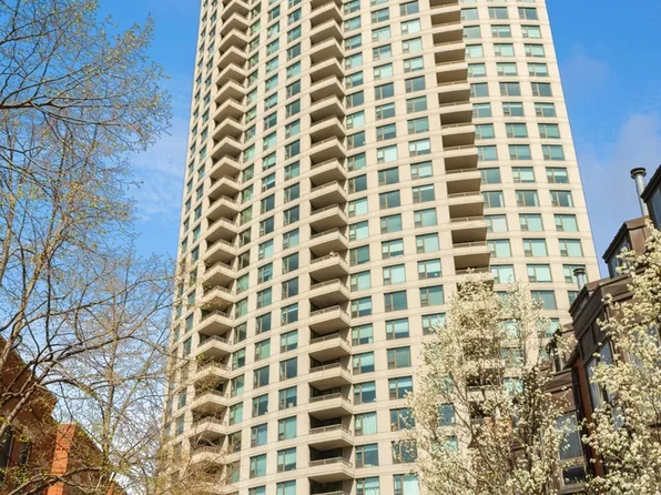 501 N Clinton St APT 3301, Chicago, IL 60654