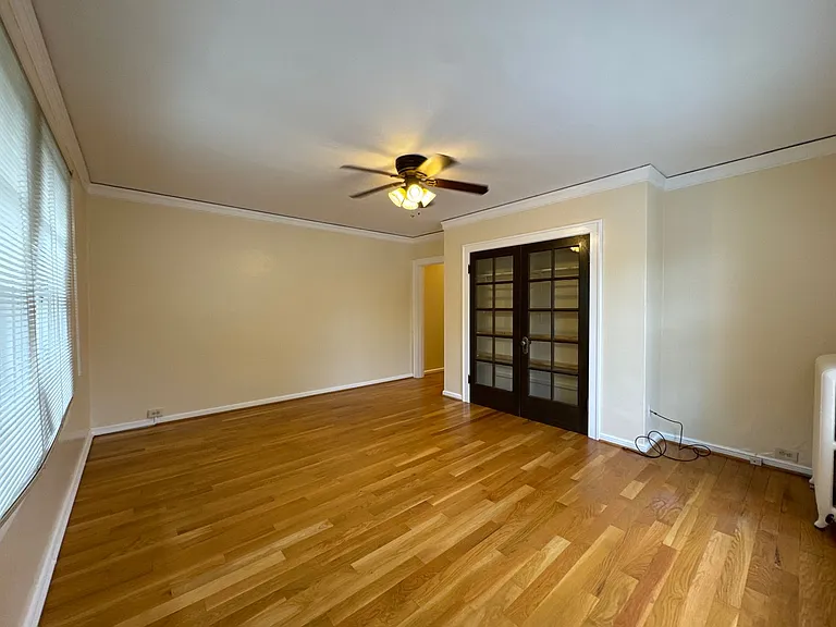 Arlington Apartments — Photo 9