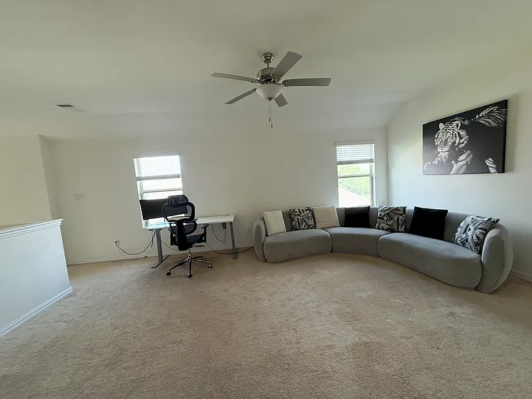 Upstairs game room / loft area