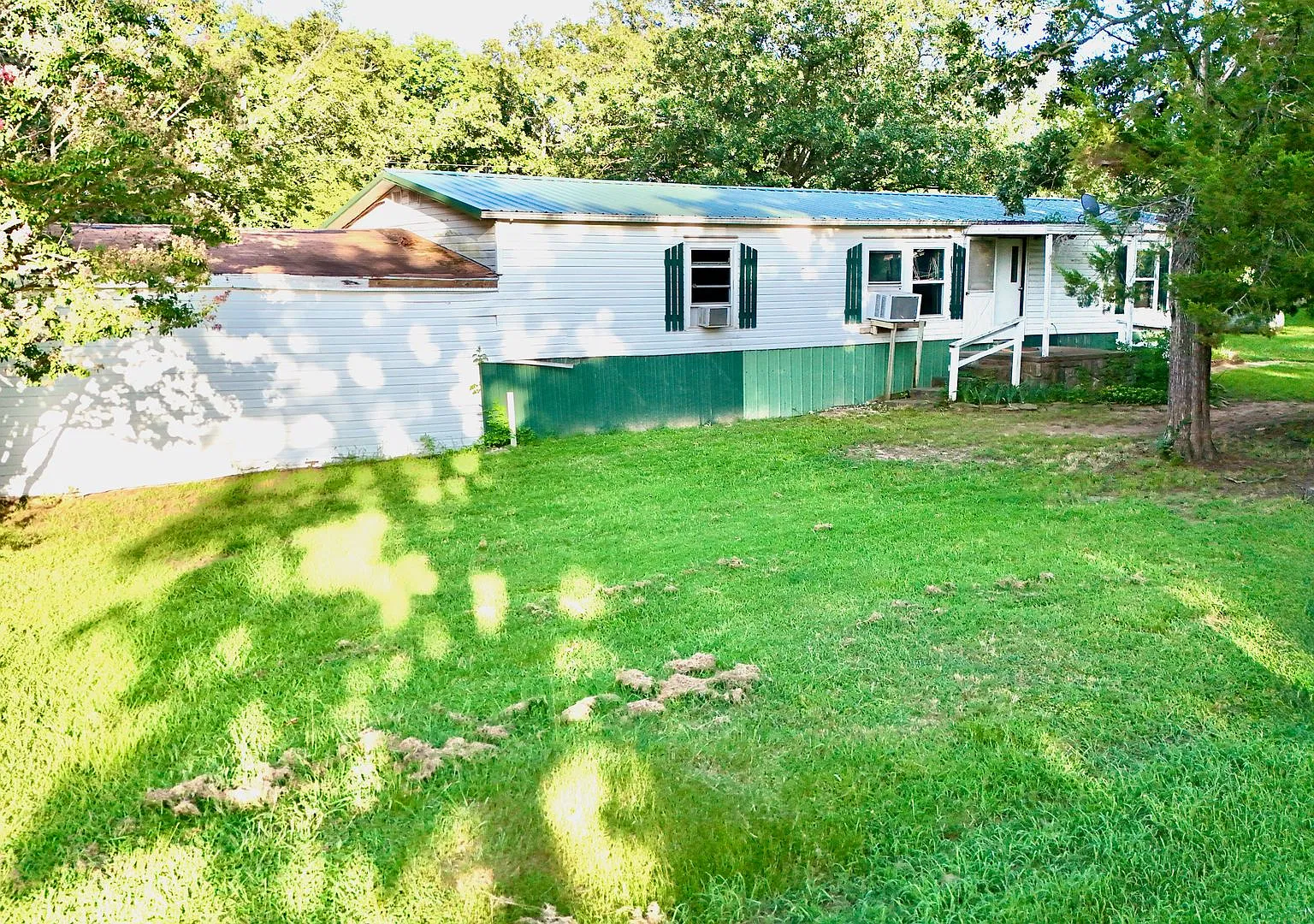 Affordable Lake Living Near Lake Eufaula! — Photo 1