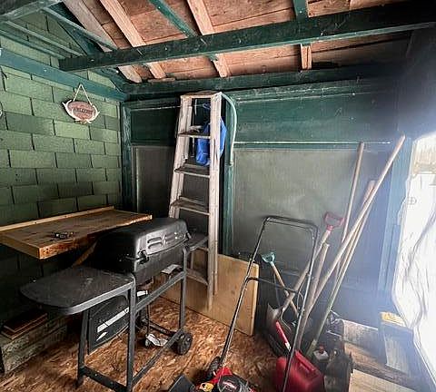4th image of 15 Hunter Pond Road