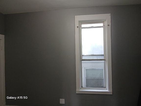 5th image of 10902 S Edbrooke Ave #1P