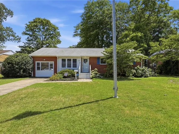 50 Middlesex Rd, Newport News, VA 23606
