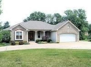 8114 Sunburst Dr, West Chester, OH 45241