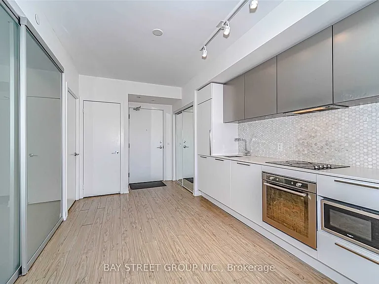 85 Wood St #Penthouse 07 — Photo 10
